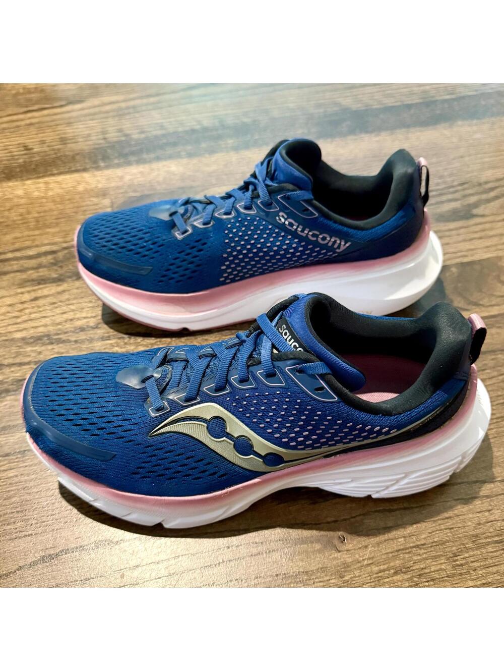 Saucony Guide 17 Women's Navy Orchid Running Shoes 10 W